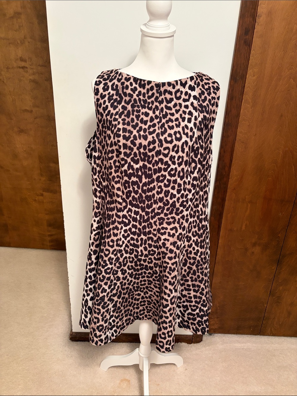 Women’s Leopard Print Sleeveless Dress